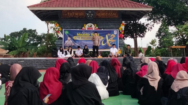 Hukum