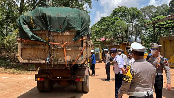 Kendaraan Pengangkut Sampah
