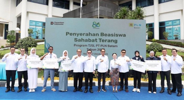 Wali Kota Amsakar Achmad: PLN Batam Tak Sekadar Terangi Kota, Tapi Juga Menyalakan Masa Depan Hijau Batam!