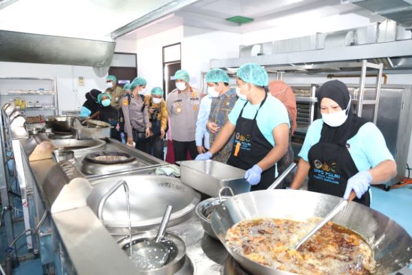 Hampir Tuntas! 97 Dapur MBG Sudah Beroperasi di Batam, Kadisdik: Semua Siswa Ditargetkan Kebagian Awal 2026