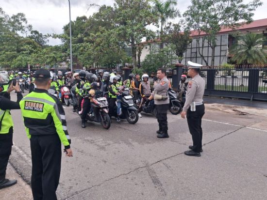 Semangat Sumpah Pemuda! Polresta Barelang dan Senkom Gelar Touring Safety Riding Batam–Pinang