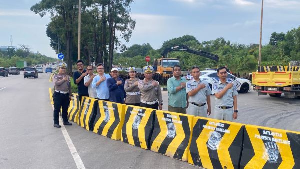 Cegah Kecelakaan! Satlantas Polresta Barelang Pasang Beton Barrier di Titik Rawan Batam, Ini Lokasinya!