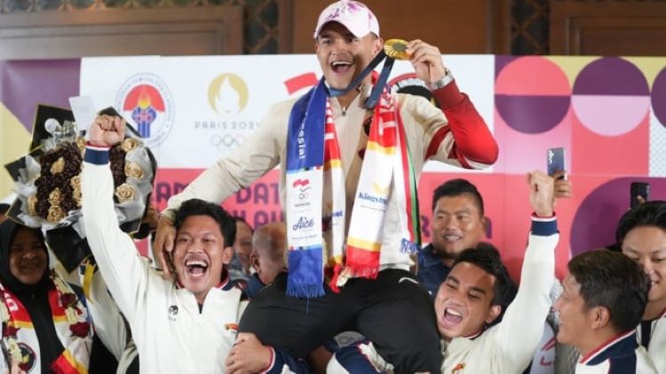 Dari Podium Juara Dunia ke Barisan TNI! Rizki Juniansyah Raih Hadiah Tak Terduga dari Presiden Prabowo Subianto