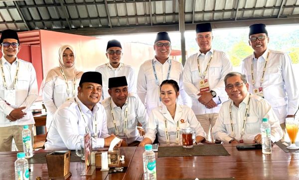 kader gerindra dari kepri hadir di hambalang Kader Gerindra Kepri Hadiri Taklimat Prabowo di Hambalang, Bahas Program Rakyat dan Persatuan Partai
