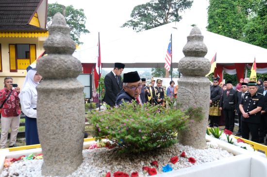 KJRI Johor Bahru Gelar Upacara Hari Pahlawan di Makam Tuanku Tambusai, Satu-Satunya Pahlawan Nasional Indonesia yang Dimakamkan di Luar Negeri!