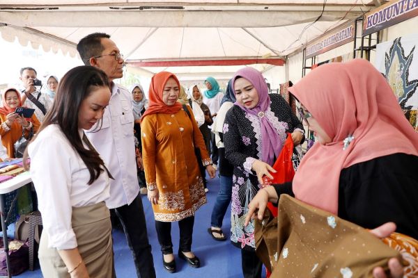 Gebyar UMKM Batam 2025 Resmi Dibuka! Amsakar Janjikan Modal Rp20 Juta Tanpa Bunga untuk Pelaku Usaha Kecil