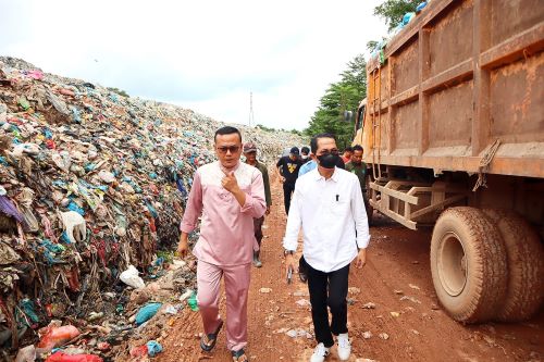 wali kota amsakar meninjau tpa punggur batam (2) Darurat Sampah di Batam! Zona Pembuangan Ditutup, Wali Kota Amsakar: Ini Masalah Lama