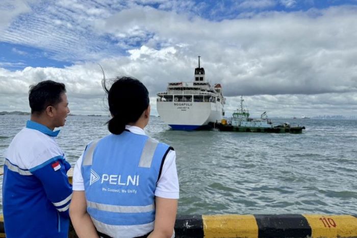 Jelang Libur Nataru 2025/2026, Dirut Pelni Turun Langsung Pantau KM Nggapulu di Batam
