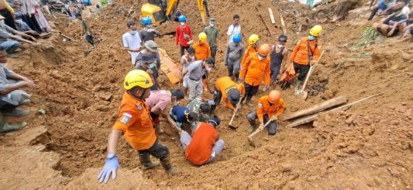 Update Tragedi Banjir Sumatera: 867 Meninggal, 521 Masih Hilang! Pengungsi di Aceh Capai 775 Ribu Jiwa