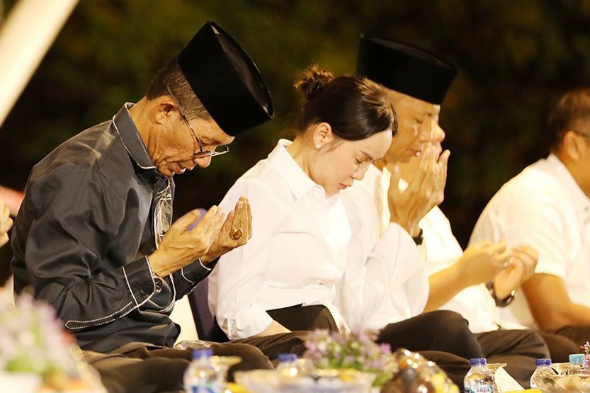 Ratusan Warga Batam Larut dalam Doa untuk Sumatera: Amsakar Salurkan Bantuan Miliaran Rupiah!