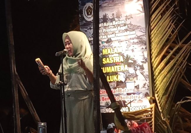Hujan Yang Menyimpan Namamu