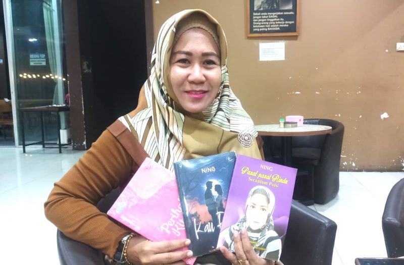 Di Balik Kapur dan Buku Pelajaran, Ada Puisi: Kisah Ning, Guru SDN 003 Batu Aji Batam di Kancah Sastra Asean
