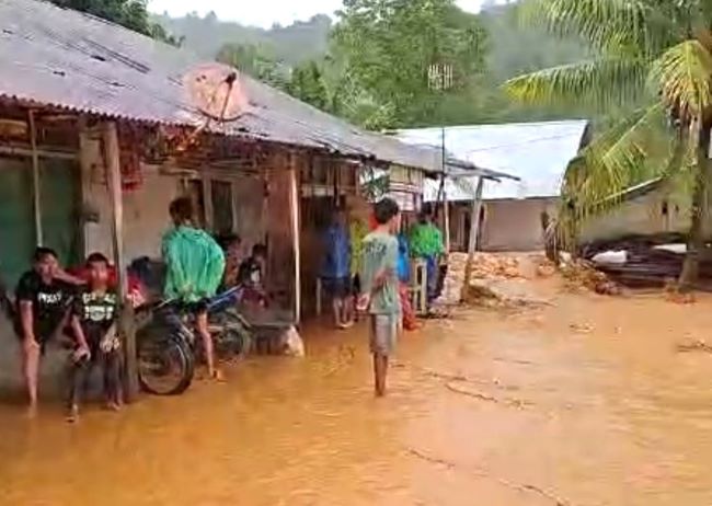 Banjir Setinggi 1 Meter Rendam Kawasan Kuranji dan Dadok Tunggul Hitam Kota Padang