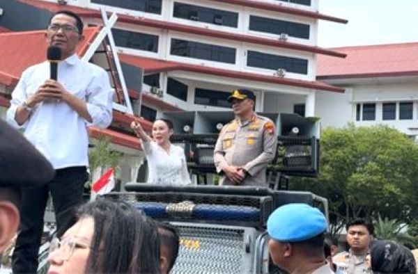 Demo Air Bersih Ricuh! Warga Tanjung Sengkuang Adu Argumen dengan Wakil Kepala BP Batam