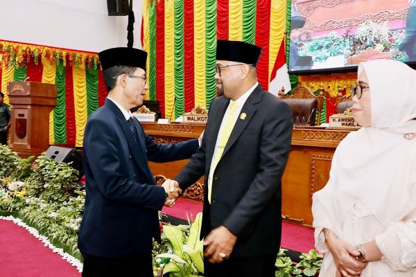 Wajah Baru Pimpinan DPRD Batam, Yunus Muda Resmi Gantikan Hendra Asman, Amsakar Tekankan Sinergi