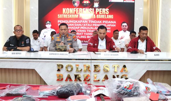 Kavling Murah Berujung Mimpi Buruk! 131 Warga Batam Jadi Korban, Kerugian Tembus Rp4,9 Miliar Kavling Murah Berujung Mimpi Buruk! 131 Warga Batam Jadi Korban, Kerugian Tembus Rp4,9 Miliar