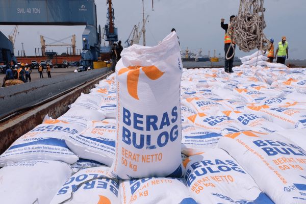 Pasokan Beras dari Kalimantan Tiba Februari, Bulog Pastikan Harga Tetap Sesuai HET di Batam