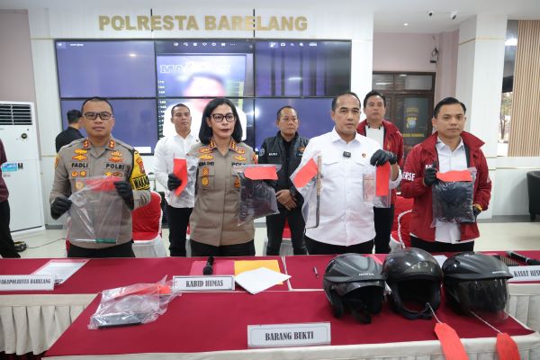 Rumah Mewah di Batam Dibobol Siang Bolong, Kerugian Rp110 Juta! Ditreskrimum Polda Kepri Tangkap 5 Pelaku