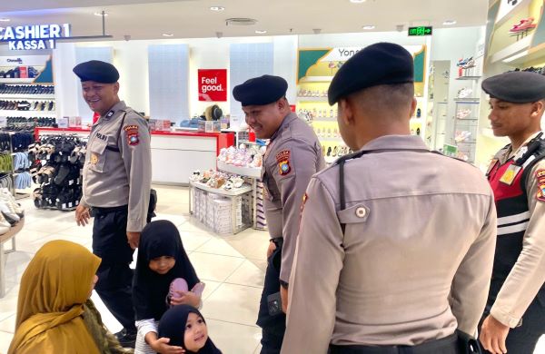 patroli lion seligi polda kepri di batam center Jelang Imlek 2026, Operasi Liong Seligi Digeber! Polisi Sisir Pelabuhan hingga Mall di Batam