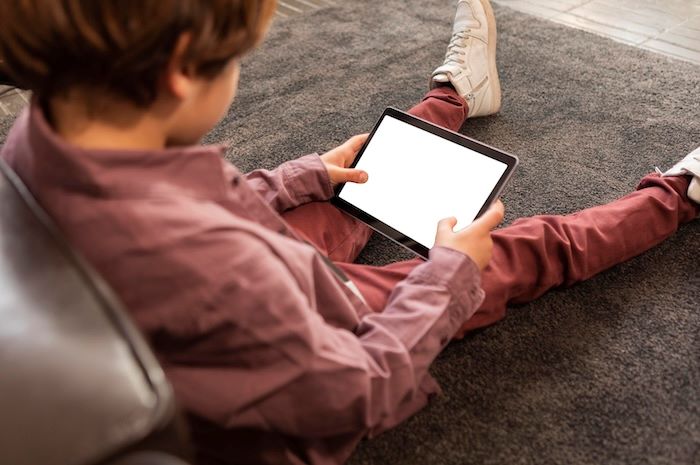 Anak di Bawah 16 Tahun Dilarang Main Medsos! Batam Siapkan ‘Gerakan Digital Parenting’ Besar-Besaran