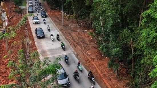 Sempat Ditutup, Jalan Tanjakan Gajah Mada Arah Sekupang Batam Kini Kembali Normal