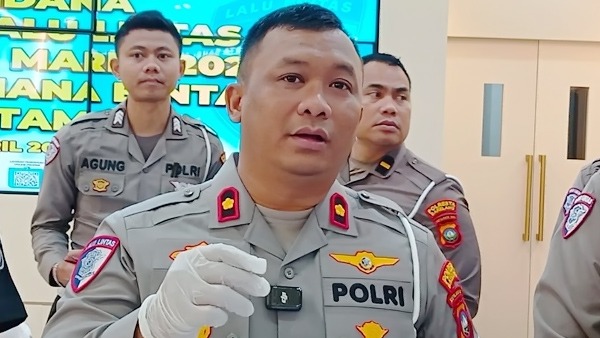 Merokok Saat Berkendara
