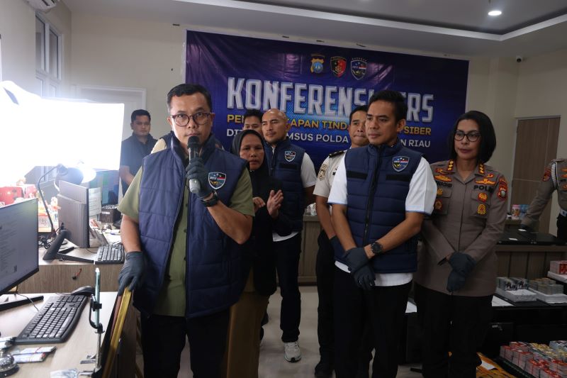 Polda Kepri Bongkar Judi Online Berkedok Live Streaming di Batam, 24 WNA Diamankan
