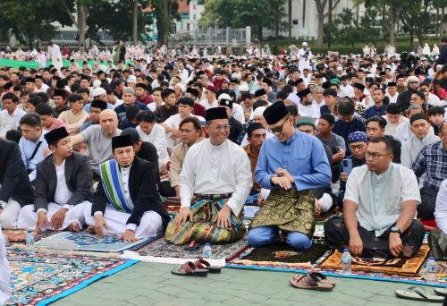 Ribuan Warga Padati Dataran Engku Putri, Gema Takbir dan Salat Iduladha 1447 H Menggetarkan Batam