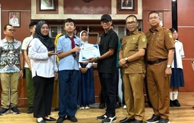 Batam Jadi Terbaik di Kepri! Siswa SD dan SMP Berprestasi Dapat Apresiasi dari PWI Batam