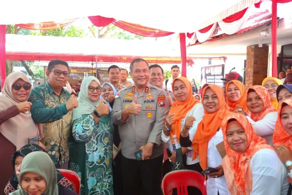 Hari Bhayangkara ke-80, Kapolda Kepri Gelar Nobar Piala Dunia dan Dialog Langsung dengan Warga