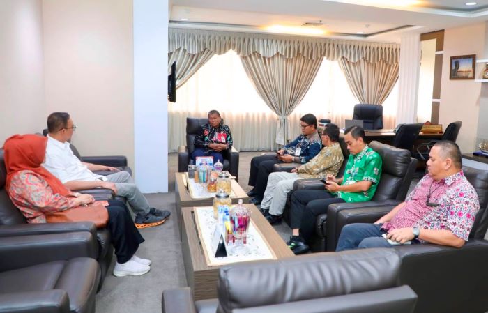 sekda firmansyah terima tim asesor adlga 2026 Keren! Batam Masuk 5 Besar Penghargaan Nasional ADLGA 2026, Transformasi Digital Pemko Tuai Pengakuan
