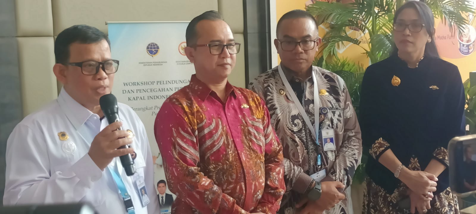 syamsudi-direktur kemenhub dan sindu Kemenhub Soroti Nelayan Kepri yang Kerap Ditangkap Malaysia dan Singapura, Edukasi Batas Laut Jadi Kunci