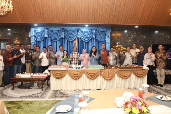 Suasana Haru dan Penuh Keakraban! Amsakar Achmad Rayakan Ulang Tahun ke-58 Bersama Forkopimda dan BP Batam