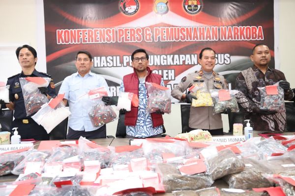 Polda Kepri Bongkar 26 Perkara Narkoba, Barang Bukti 4,8 Kg Sabu, 5,6 Kg Ganja hingga Ribuan Ekstasi Dimusnahkan