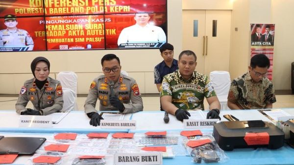 Cuma Rp600 Ribu Bisa Dapat SIM C? Polisi Bongkar Sindikat Pemalsuan di Batam